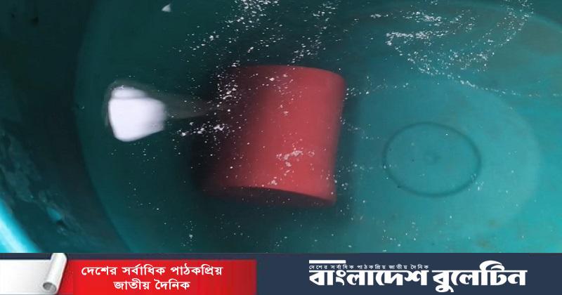 গাংনীতে শিক্ষকের বাড়ি থেকে বোমা সদৃশ বস্তু ও চিরকুট উদ্ধার