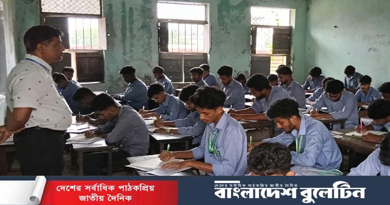মির্জাপুরে প্রথম দিনেই অনুপস্থিত ৩৬ শিক্ষার্থী