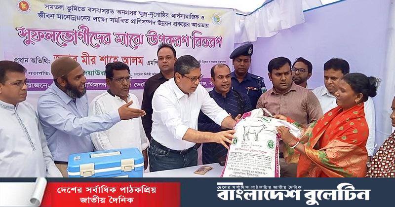 প্রধানমন্ত্রীর নেতৃত্বে উন্নয়নের পথে এগিয়ে যাচ্ছে দেশ: প্রতিমন্ত্রী মীর শাহে আলম