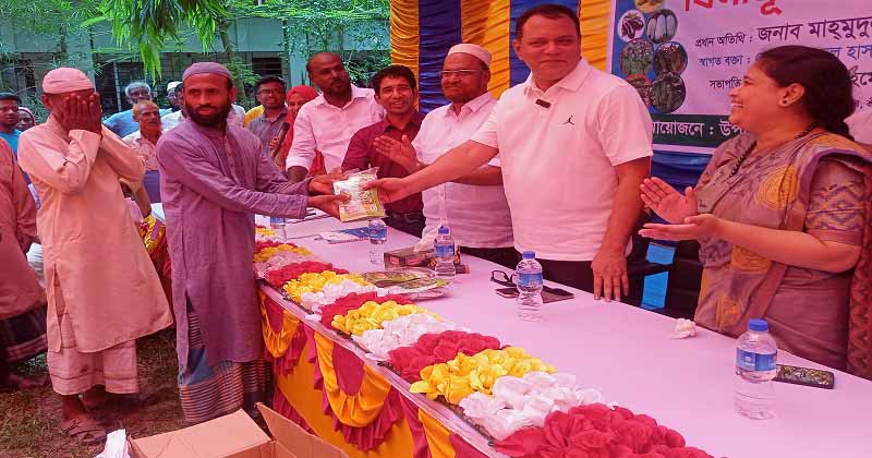 শ্রীবরদীতে কৃষকদের মাঝে বিনামূল্যে বীজ ও সার বিতরণ