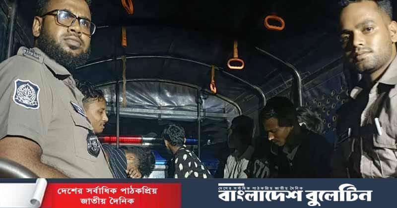 মোহাম্মদপুরে ‘কুত্তা ফারুক’সহ গ্রেপ্তার ৭