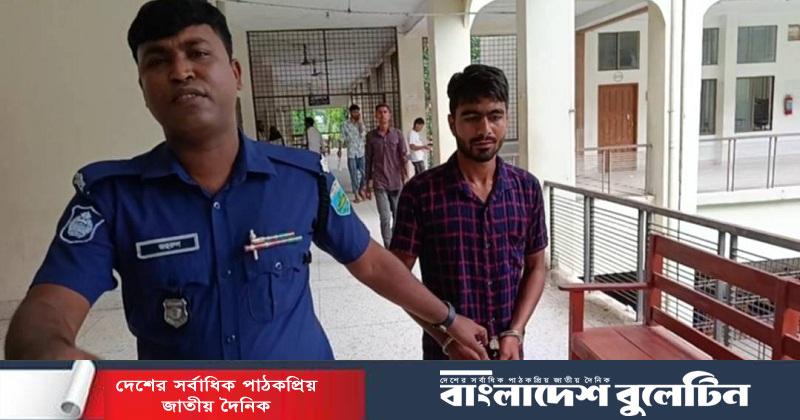মহাদেবপুরে সাংবাদিককে হত্যাচেষ্টার অভিযোগে আটক ১