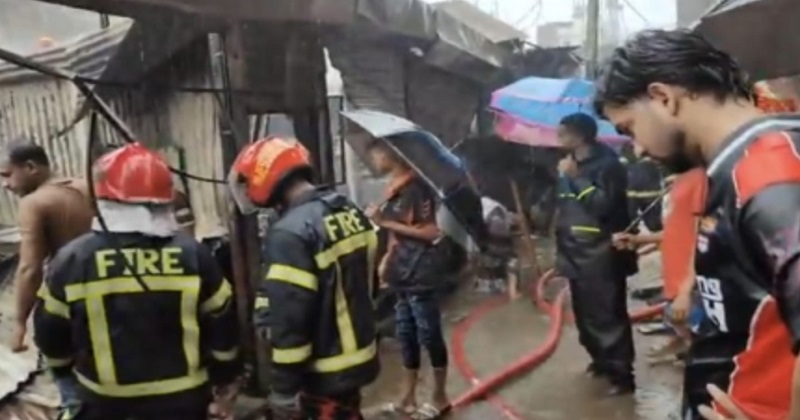 পুড়ল ৮ দোকান ও বসতবাড়ি,ক্ষতি কোটি টাকা