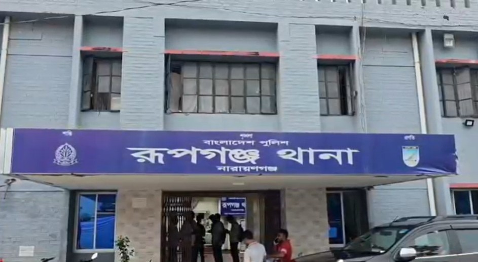 রূপগঞ্জে ডিবি পরিচয়ে ৩২০ বস্তা চিনি ডাকাতি, ১০ দিন পর গ্রেপ্তার ৩, উদ্ধার ৪৪ বস্তা চিনি