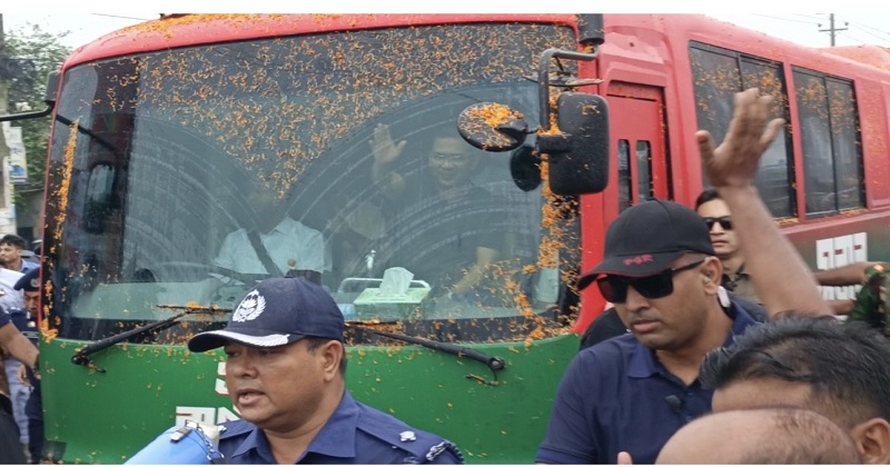 প্রধানমন্ত্রীকে শুভেচ্ছা জানাতে মাদারীপুরে বিএনপির নেতাকর্মীদের উপচে পড়া ভিড়