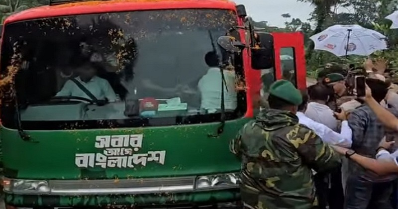 তারেক রহমানকে শুভেচ্ছা জানাতে উজিরপুরে বিএনপির নেতাকর্মীদের উপচে পড়া ভিড়