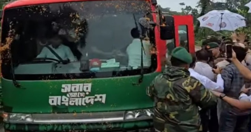 প্রধানমন্ত্রী তারেক রহমানকে শুভেচ্ছা জানাতে উজিরপুরে বিএনপির নেতাকর্মীদের উপচে পড়া ভিড়