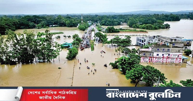 ভয়াবহ বন্যায় দেশের সাত জেলায় নিহত ৫৪