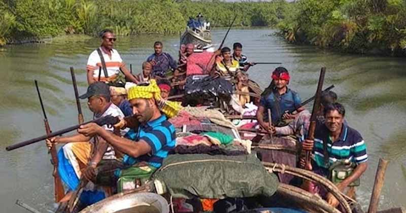 সুন্দরবনের কুখ্যাত ছোট জাহাঙ্গীর বাহিনীর প্রধানসহ ২৭ জনের আত্মসমর্পণ