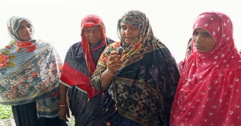 পদ্মা নদীর তীব্র ভাঙনে বিলুপ্তির পথে ভেড়ামারার ফয়জুল্লাহপুর গ্রাম