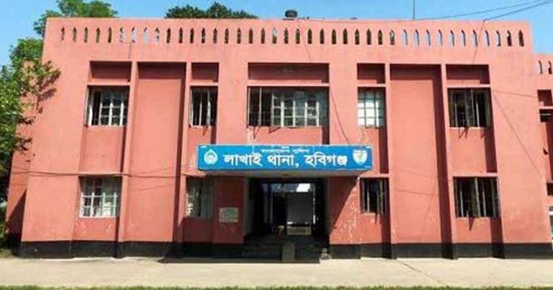 তিন বছর ধরে স্বামী প্রবাসে, সন্তান জন্ম দিয়ে আলোচনায় স্ত্রী