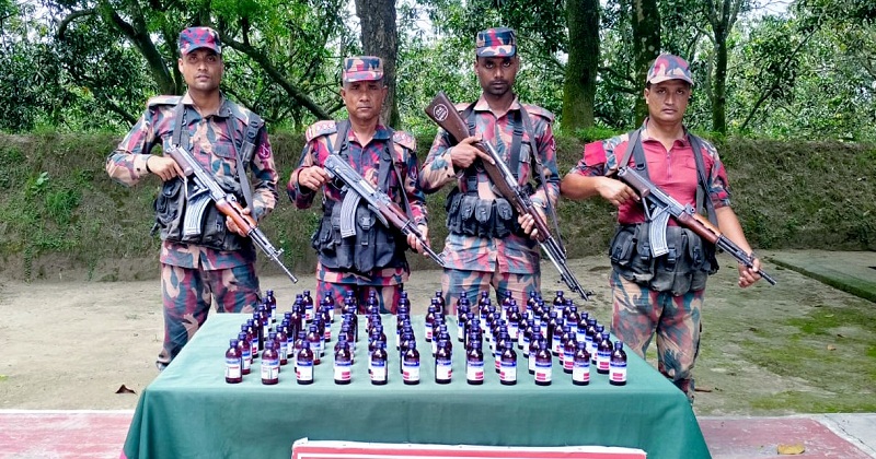 চাঁপাইনবাবগঞ্জ সীমান্তে বিজিবির পৃথক অভিযান