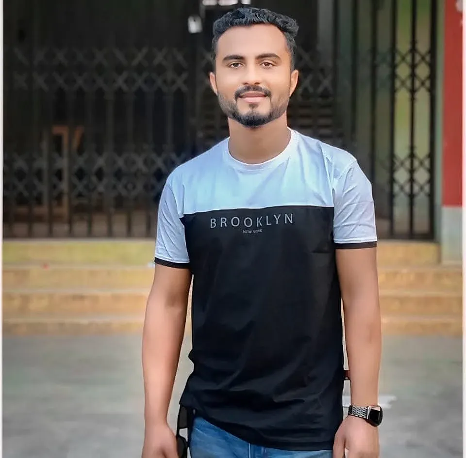 পুলিশের কাছ থেকে নিষিদ্ধ ছাত্রলীগ নেতাকে ছাড়িয়ে নেওয়ার অভিযোগ বিএনপি ও ছাত্রদল নেতাদের বিরুদ্ধে