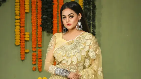 হঠাৎ অবস্থার অবনতি, মডেল–অভিনেত্রী তুলনা মারা গেছেন