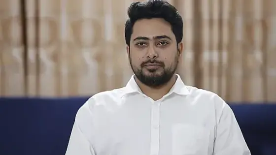 আ.লীগ আমলের পরিস্থিতি তুলে ধরে পিরোজপুরে মানিক পশারীর দাফনে বাধার নিন্দা জানালেন নাহিদ ইসলাম