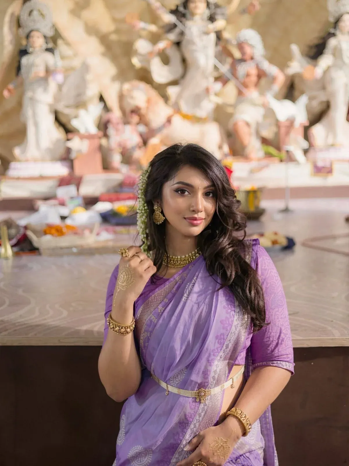 এরপর জানালেন গত এক দশক নিয়মিত ঢাকা–রাশিয়া–ঢাকা যাতায়াত করলেও এবারই প্রথম ঢাকায় দুর্গাপূজা দেখতে গিয়েছিলেন