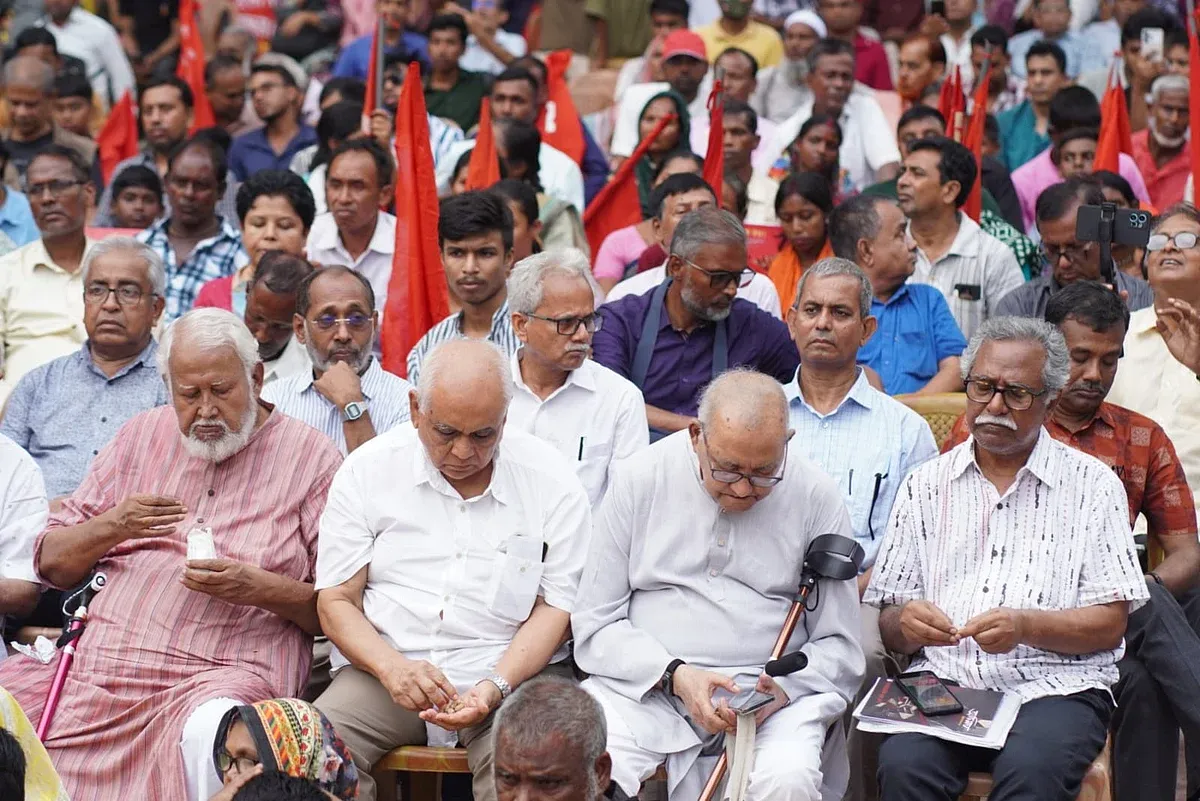সাম্রাজ্যবাদ ও যুদ্ধবিরোধী জোটের সমাবেশে প্রবীণ বামপন্থী নেতৃবৃন্দ ও অন্যান্য শ্রেণি–পেশার মানুষেরাও অংশ নেন। আজ শুক্রবার বিকেলে কেন্দ্রীয় শহীদ মিনারে