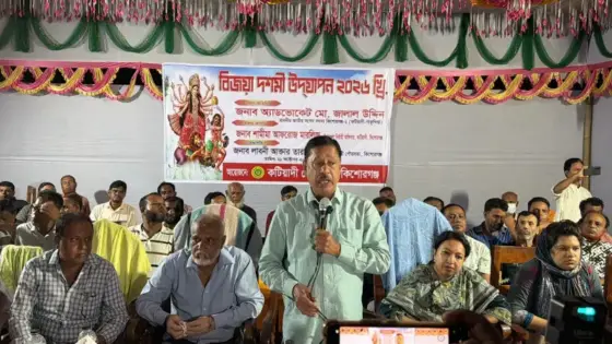 কৃষকরা স্বাবলম্বী হচ্ছে পানিফল চাষে