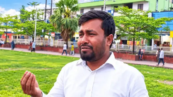 মেধা তালিকায় দ্বিতীয় হয়েও নিয়োগবঞ্চিত লালমোহনের ফয়জুল আলম